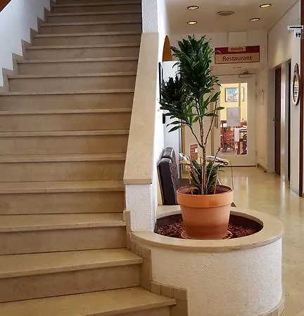 酒店 Spalenbrunnen & Restaurant Center 3*