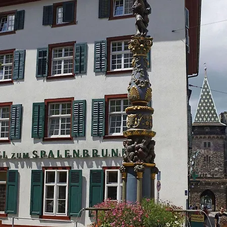 Spalenbrunnen & Restaurant Center 3*